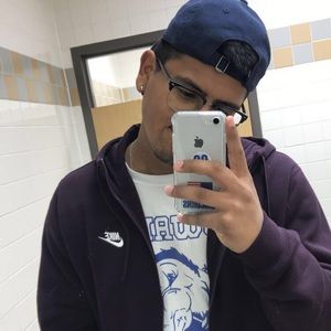 Meet your Posher, Kobi